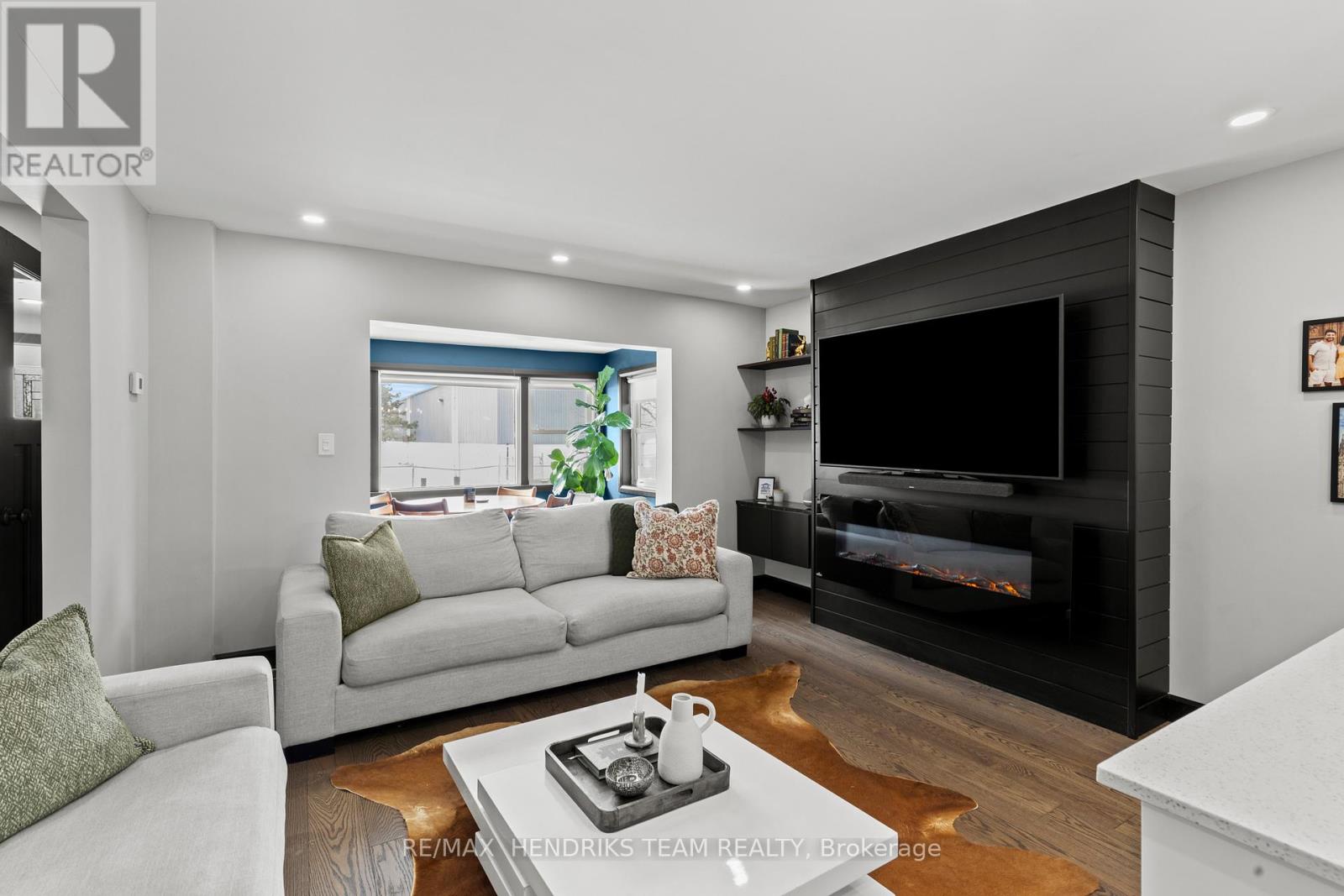 16 Haig Street, St. Catharines, Ontario  L2R 6K6 - Photo 8 - X12787756