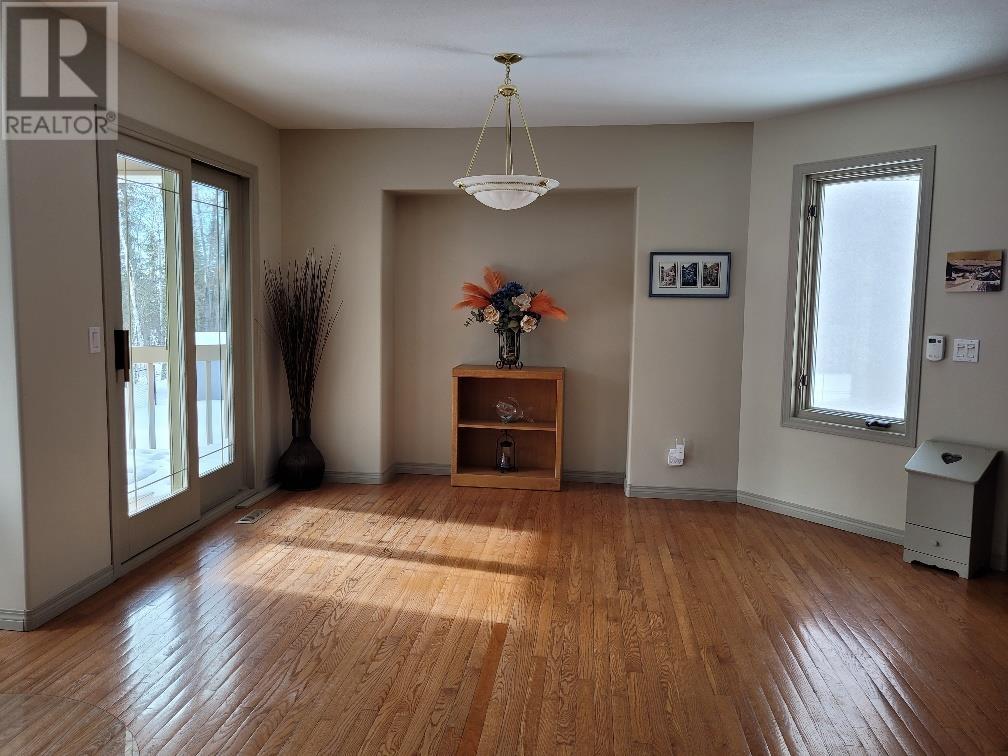 34 Wabigoon Dr W, Dryden, Ontario  P8N 3K3 - Photo 6 - TB2600235