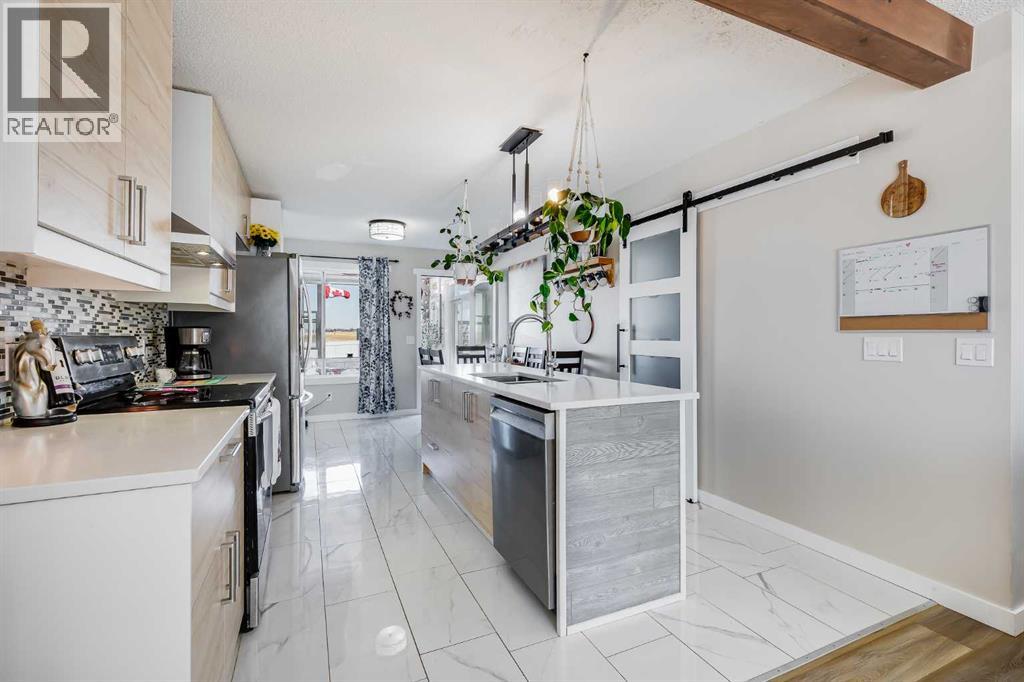 211 Silver Springs Way Nw, Airdrie, Alberta  T4B 2Y3 - Photo 9 - A2285947