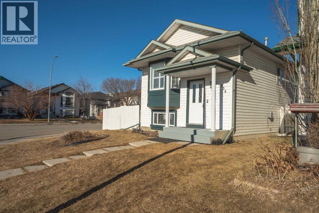 134 Erin Meadow Crescent Se, Calgary, Alberta  T2B 3L5 - Photo 5 - A2255671