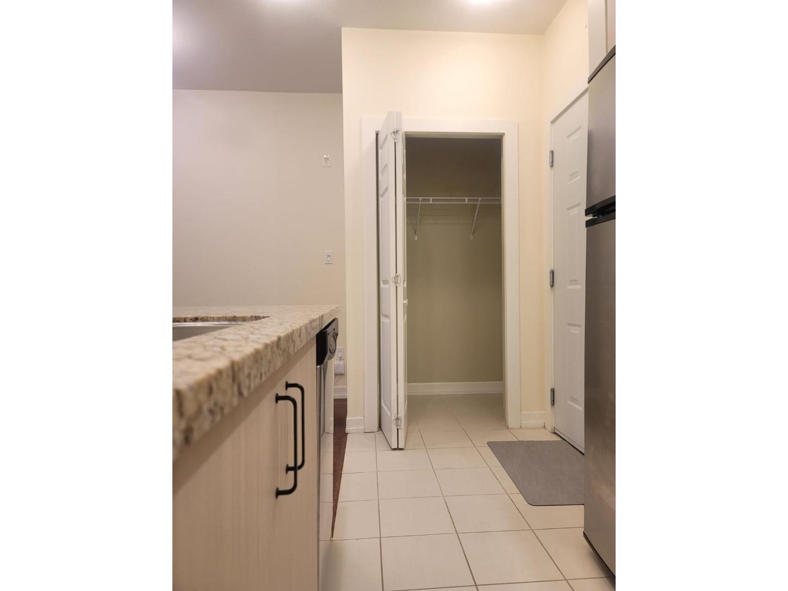 215 10237 133 Street, Surrey, British Columbia  V3T 0C6 - Photo 14 - R3089498