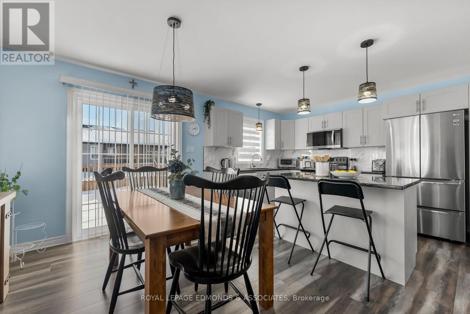 11 Terrance Drive, Petawawa, Ontario  K8H 0G3 - Photo 13 - X12787704