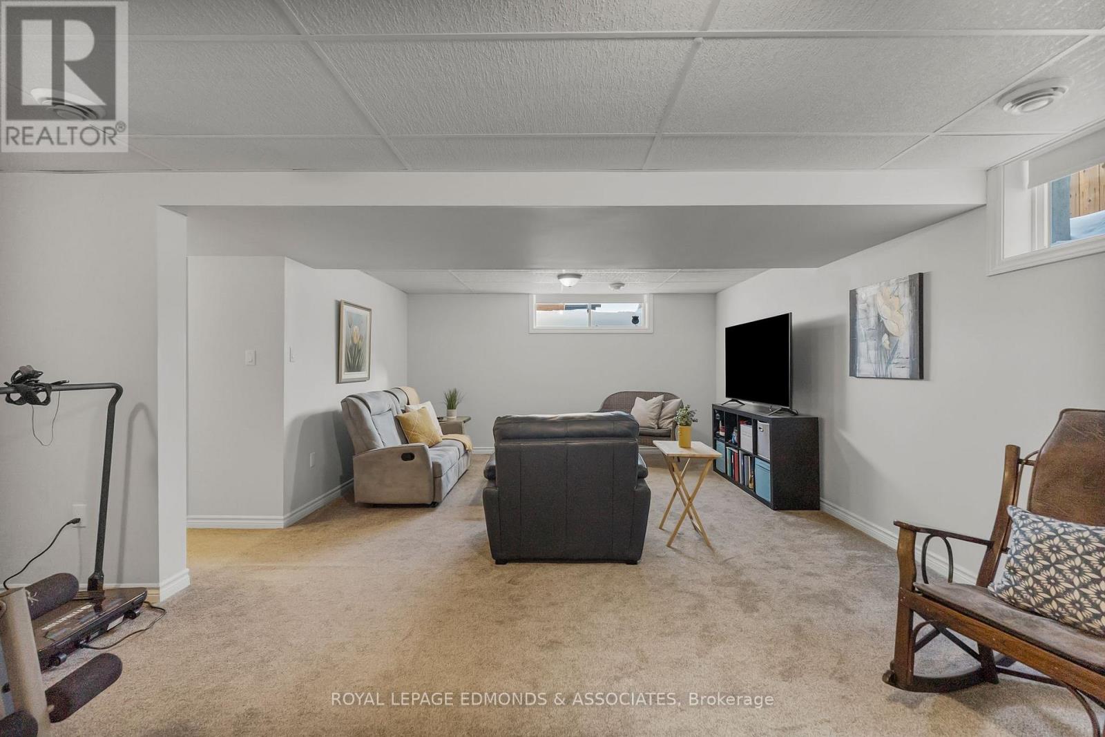 11 Terrance Drive, Petawawa, Ontario  K8H 0G3 - Photo 26 - X12787704