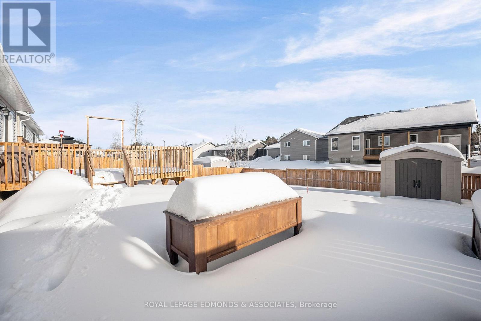 11 Terrance Drive, Petawawa, Ontario  K8H 0G3 - Photo 36 - X12787704