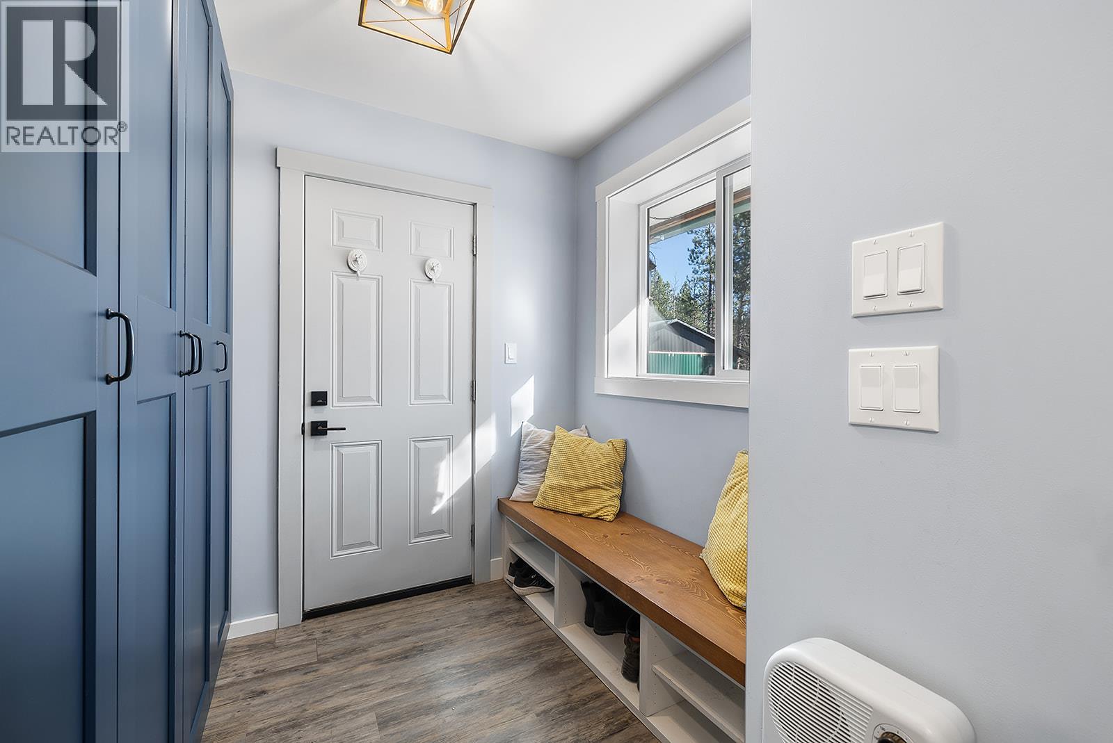 7502 Highway 95a, Kimberley, British Columbia V1A 3L4 - Photo 2 - 10375969