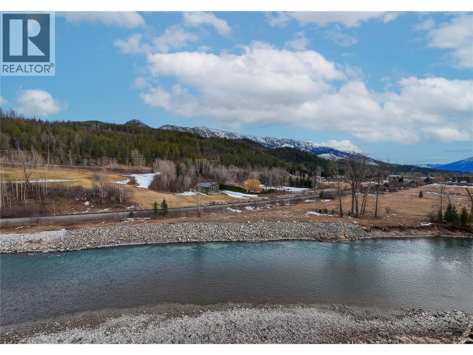 3982 Mcgiverin Road, Fernie, British Columbia  V0B 1M4 - Photo 6 - 10375535