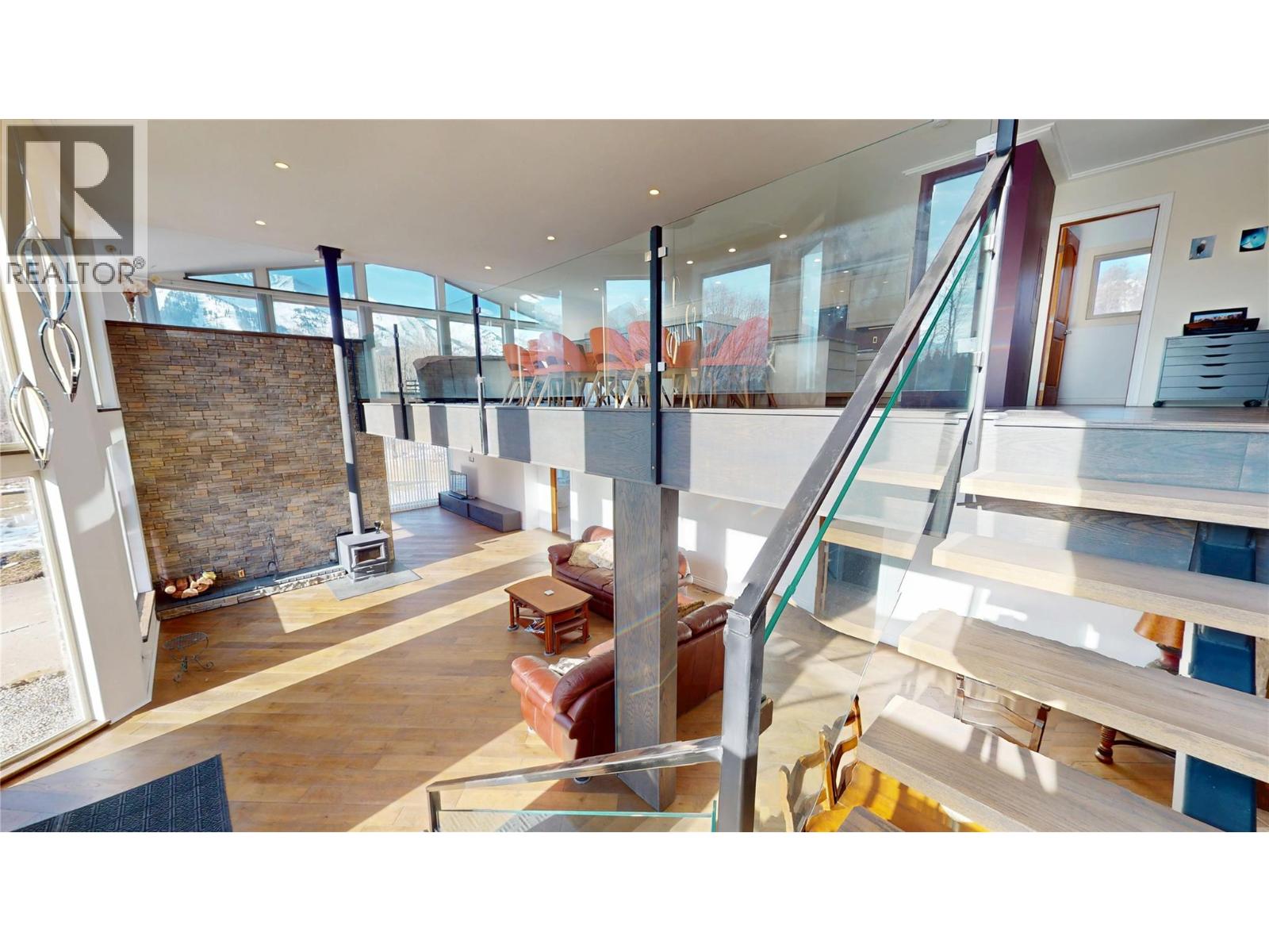 3982 Mcgiverin Road, Fernie, British Columbia  V0B 1M4 - Photo 16 - 10375535