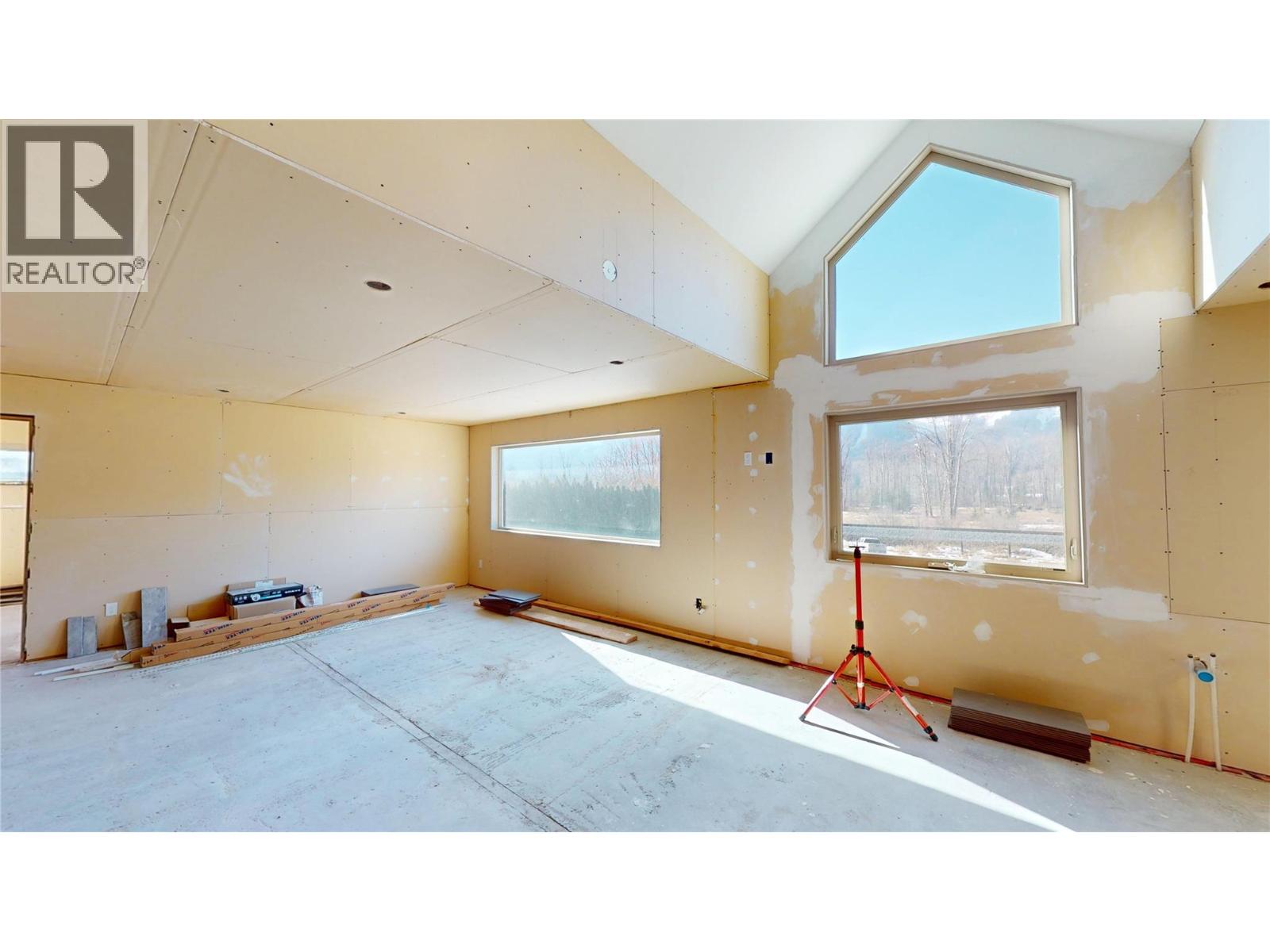 3982 Mcgiverin Road, Fernie, British Columbia  V0B 1M4 - Photo 48 - 10375535