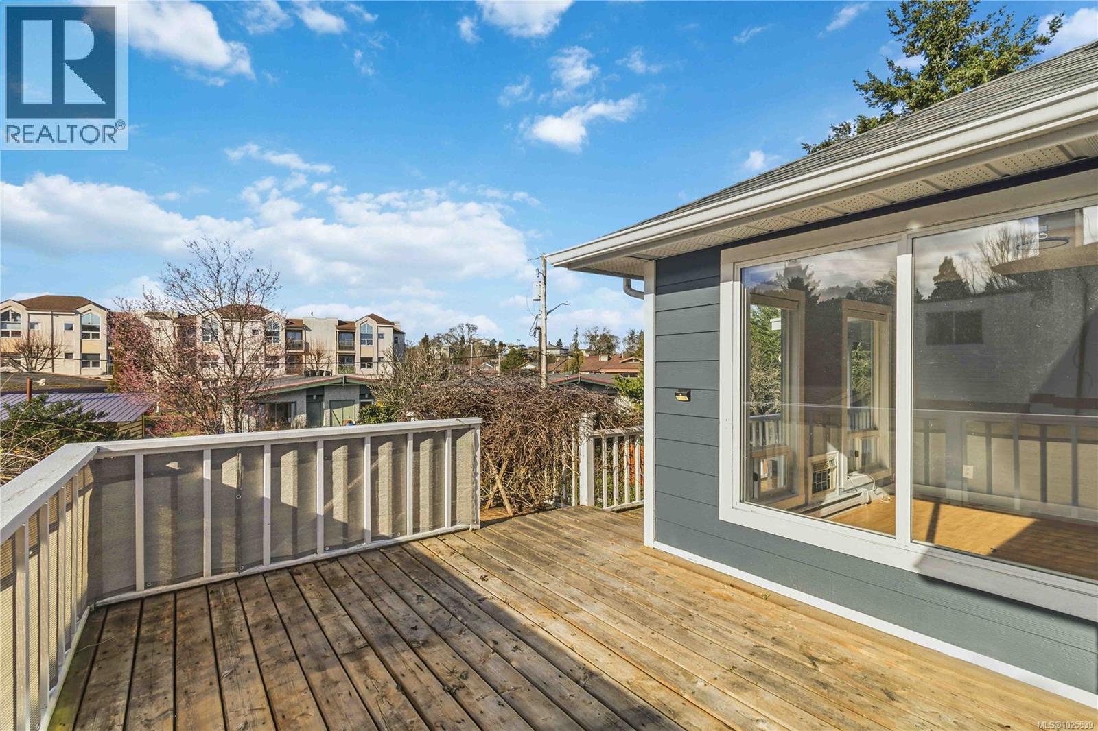 B 3002 Cedar Hill Rd, Victoria, British Columbia  V8T 3J3 - Photo 33 - 1025539