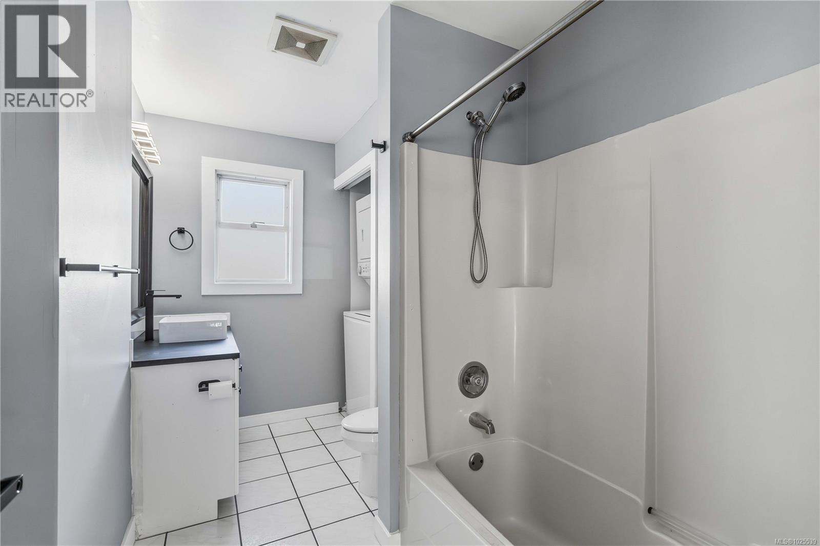 B 3002 Cedar Hill Rd, Victoria, British Columbia  V8T 3J3 - Photo 48 - 1025539