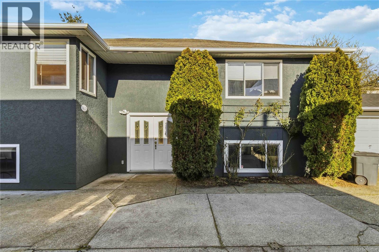 B 3002 Cedar Hill Rd, Victoria, British Columbia  V8T 3J3 - Photo 5 - 1025539