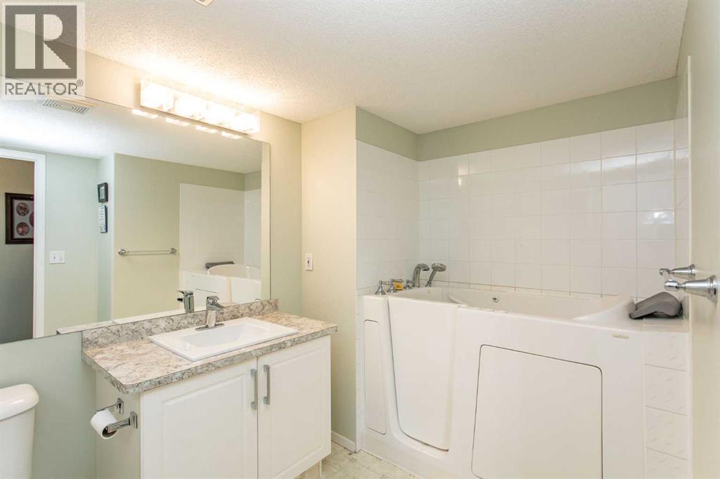 344, 56 Carroll Crescent, Red Deer, Alberta  T4P 3Y3 - Photo 11 - A2283828