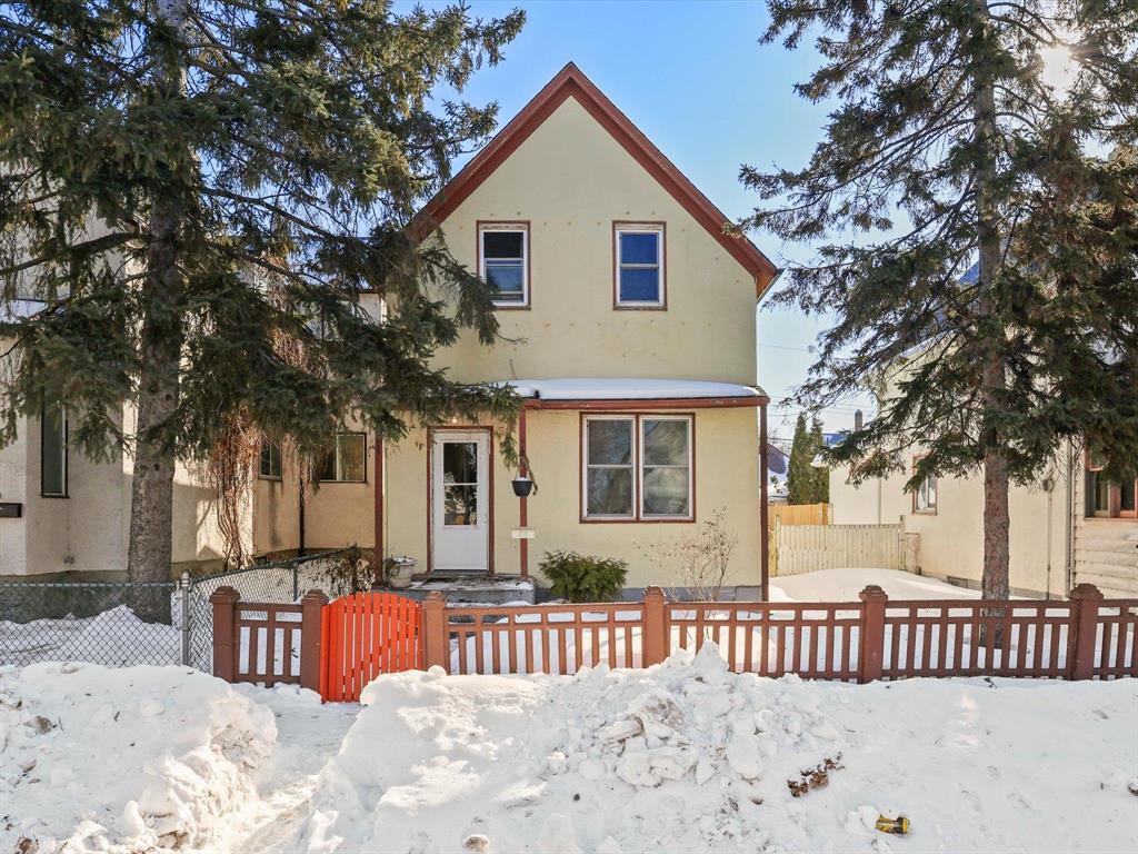 88 Hallet Street, Winnipeg, Manitoba  R2W 3L5 - Photo 1 - 202602626