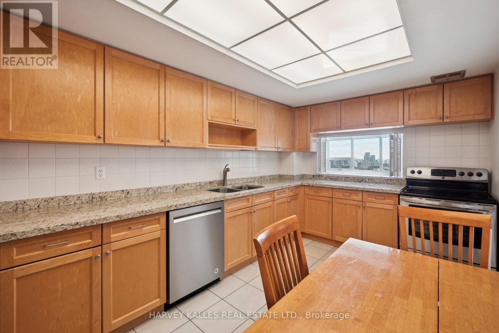 2403 - 55 Skymark Drive, Toronto, Ontario  M2H 3N4 - Photo 18 - C12787718