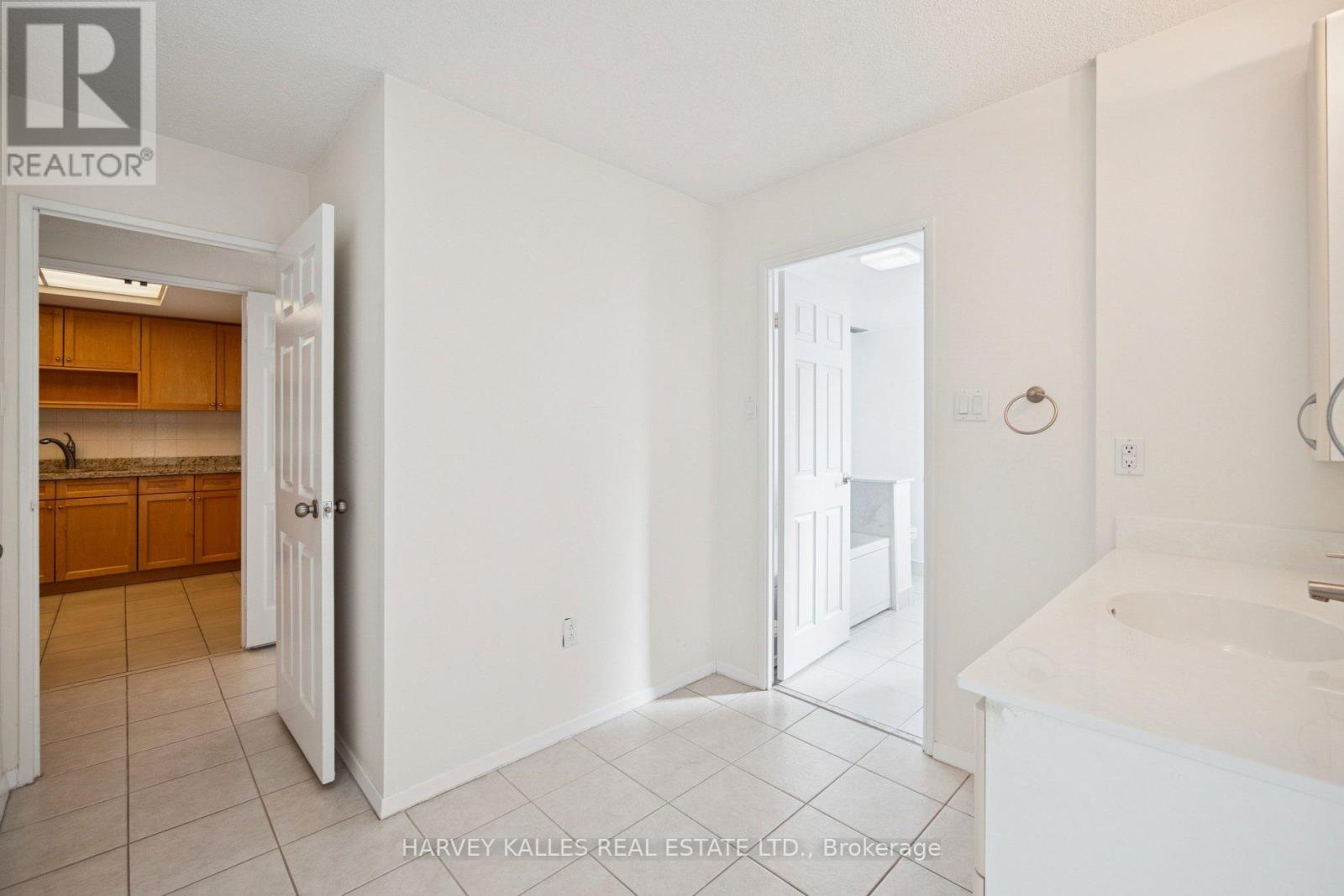 2403 - 55 Skymark Drive, Toronto, Ontario  M2H 3N4 - Photo 31 - C12787718