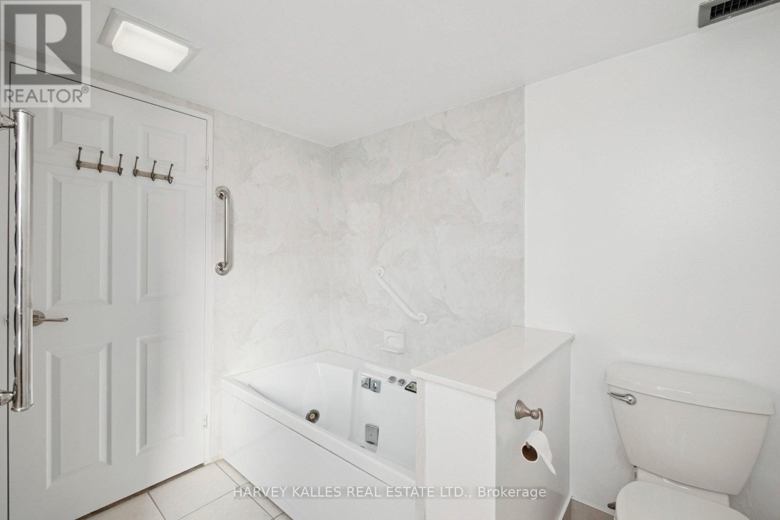 2403 - 55 Skymark Drive, Toronto, Ontario  M2H 3N4 - Photo 37 - C12787718