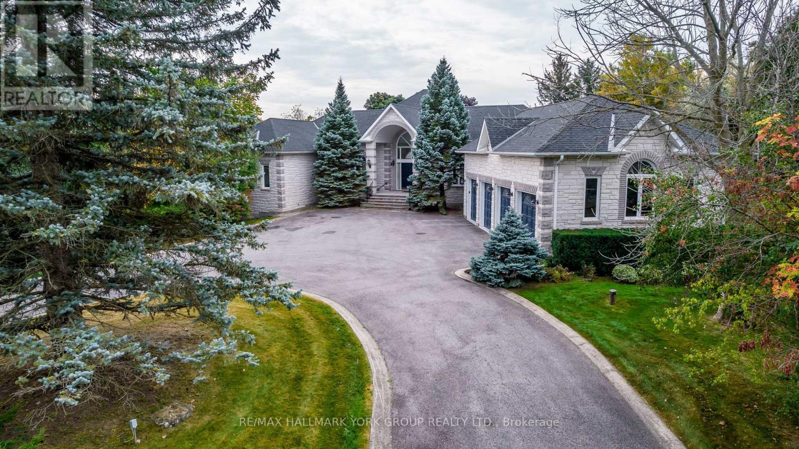 27 GLEN MEADOW LANE, Richmond Hill, Ontario