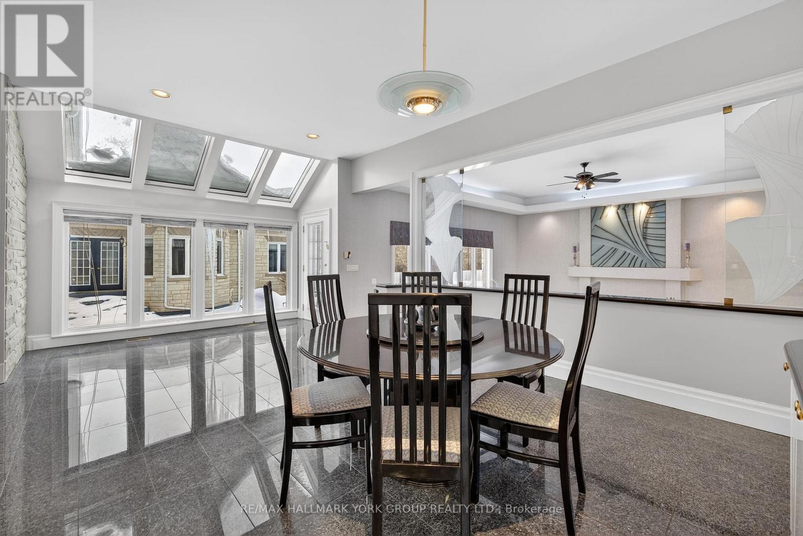 27 Glen Meadow Lane, Richmond Hill, Ontario  L4E 3M6 - Photo 16 - N12758796