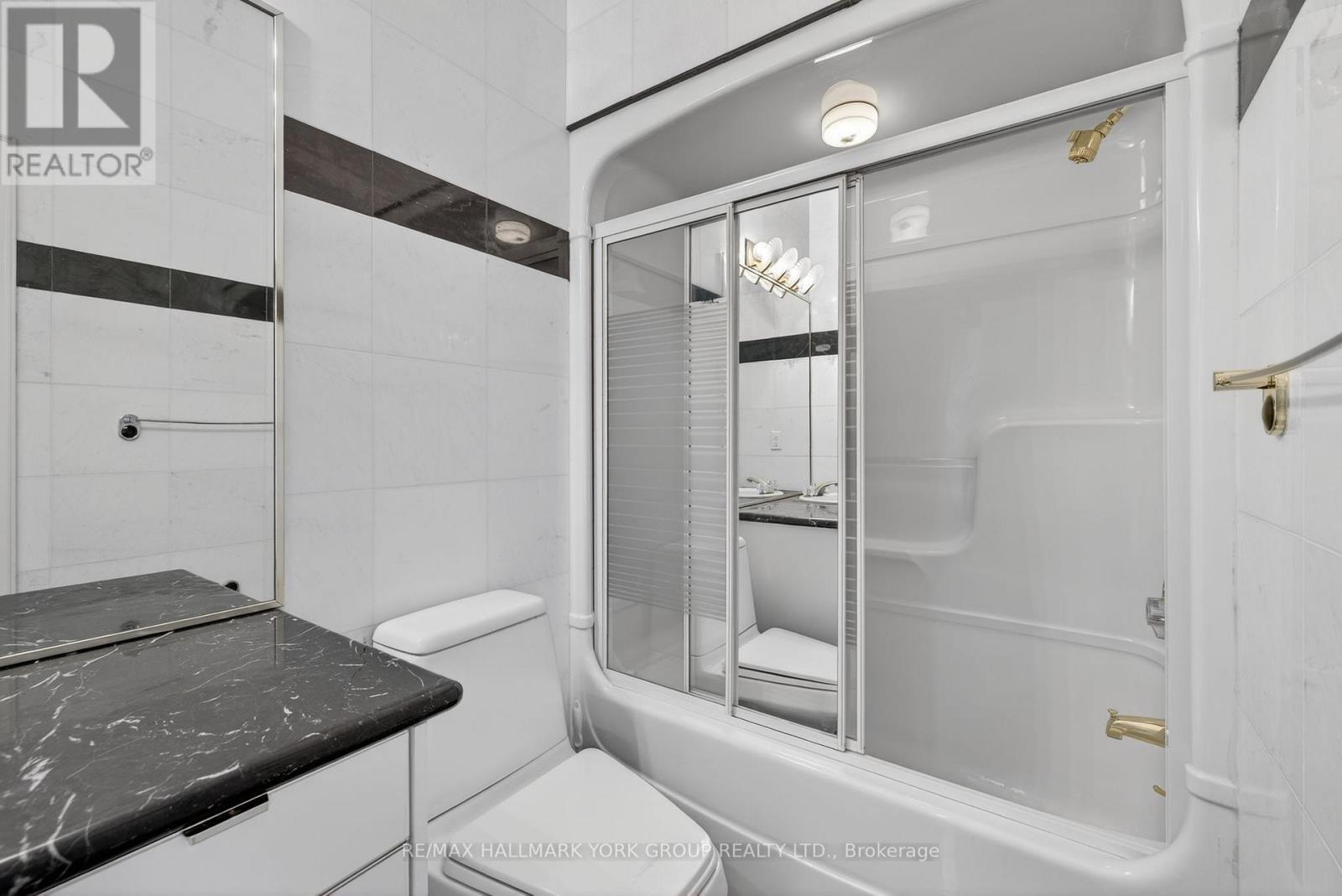 27 Glen Meadow Lane, Richmond Hill, Ontario  L4E 3M6 - Photo 27 - N12758796