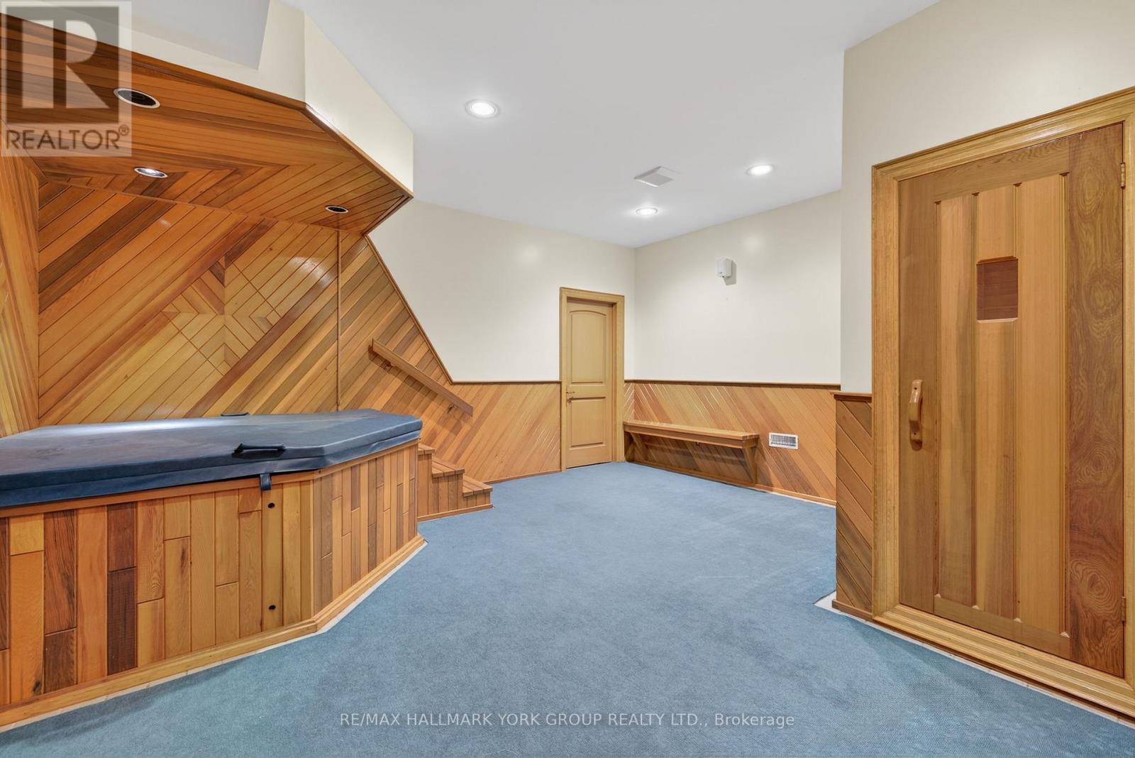 27 Glen Meadow Lane, Richmond Hill, Ontario  L4E 3M6 - Photo 35 - N12758796