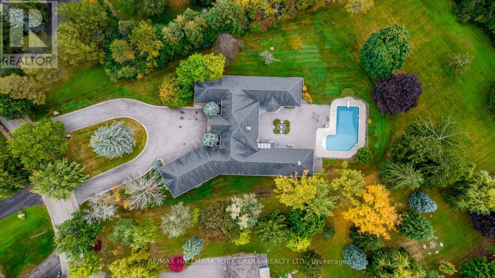 27 Glen Meadow Lane, Richmond Hill, Ontario  L4E 3M6 - Photo 40 - N12758796