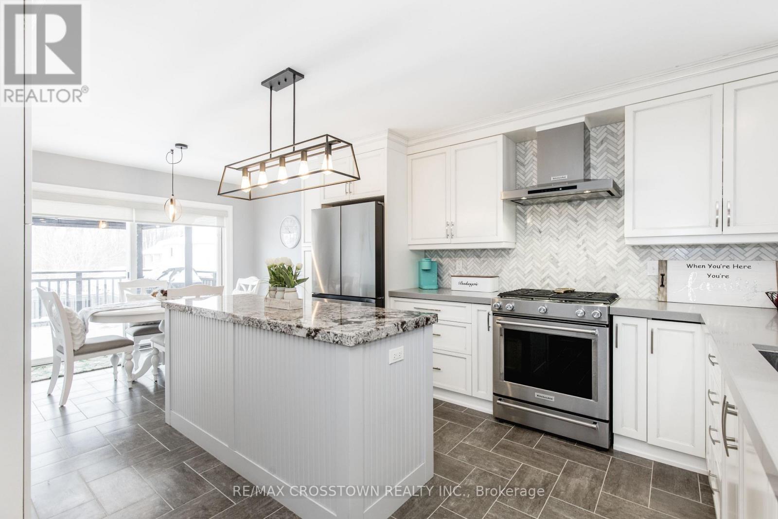 2237 Sproule Street, Innisfil, Ontario  L9S 0E2 - Photo 12 - N12787766