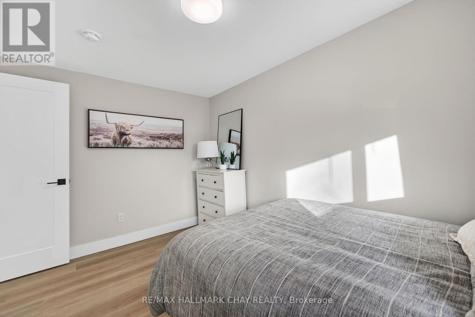 8717 Beachwood Road, Wasaga Beach, Ontario  L9Z 2G5 - Photo 22 - S12787746