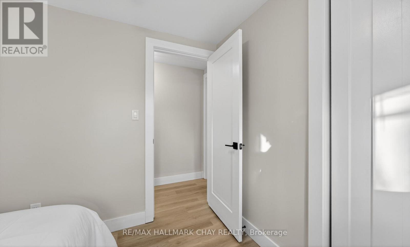 8717 Beachwood Road, Wasaga Beach, Ontario  L9Z 2G5 - Photo 24 - S12787746