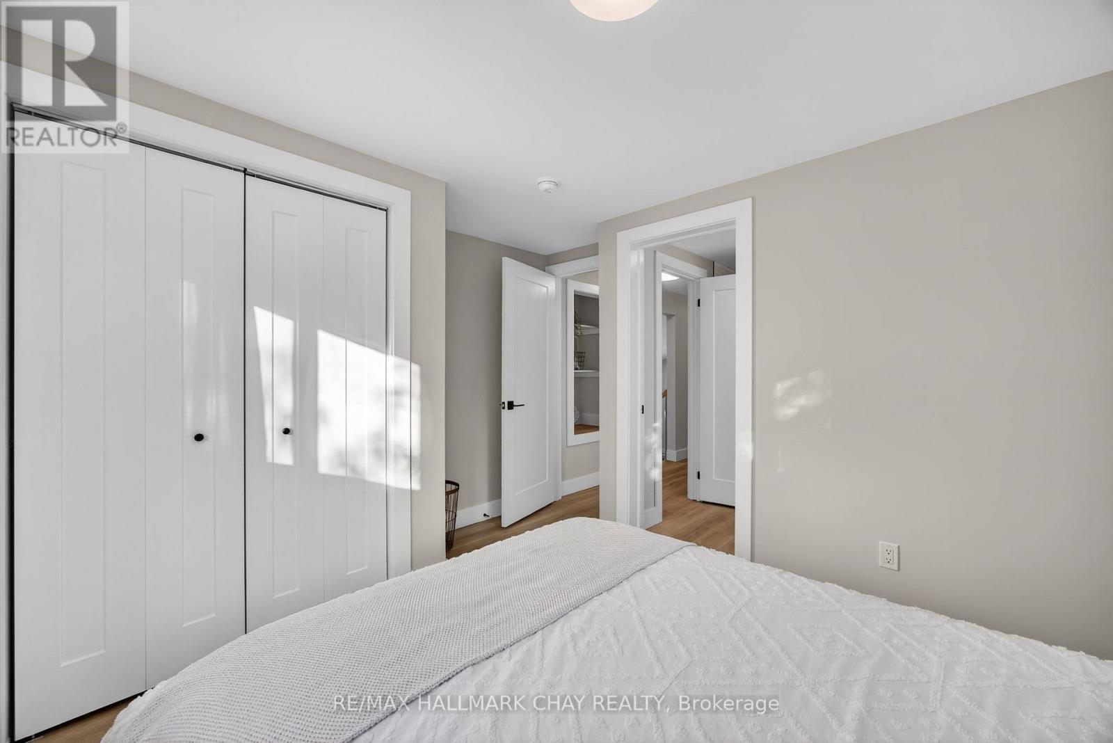 8717 Beachwood Road, Wasaga Beach, Ontario  L9Z 2G5 - Photo 27 - S12787746