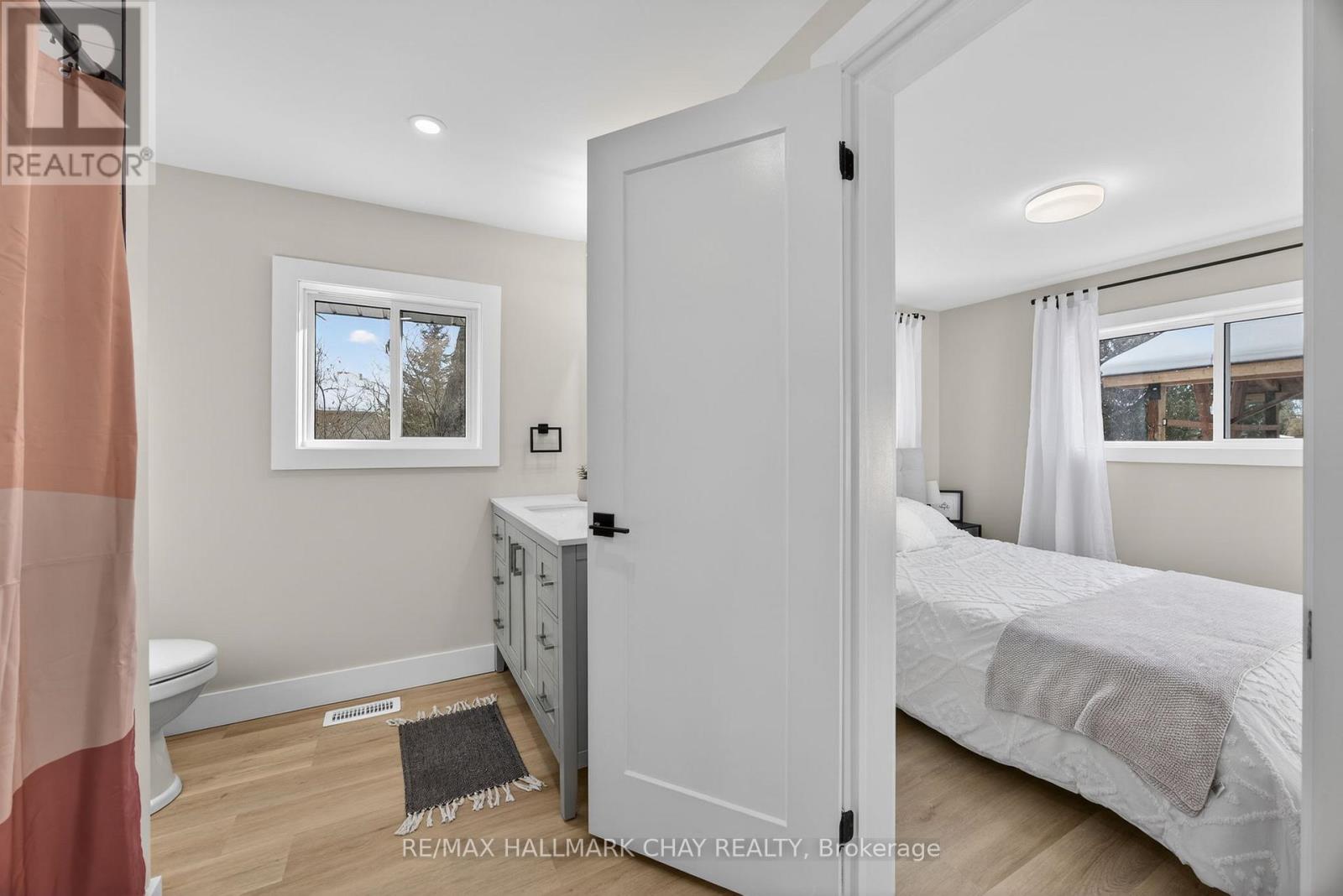 8717 Beachwood Road, Wasaga Beach, Ontario  L9Z 2G5 - Photo 28 - S12787746