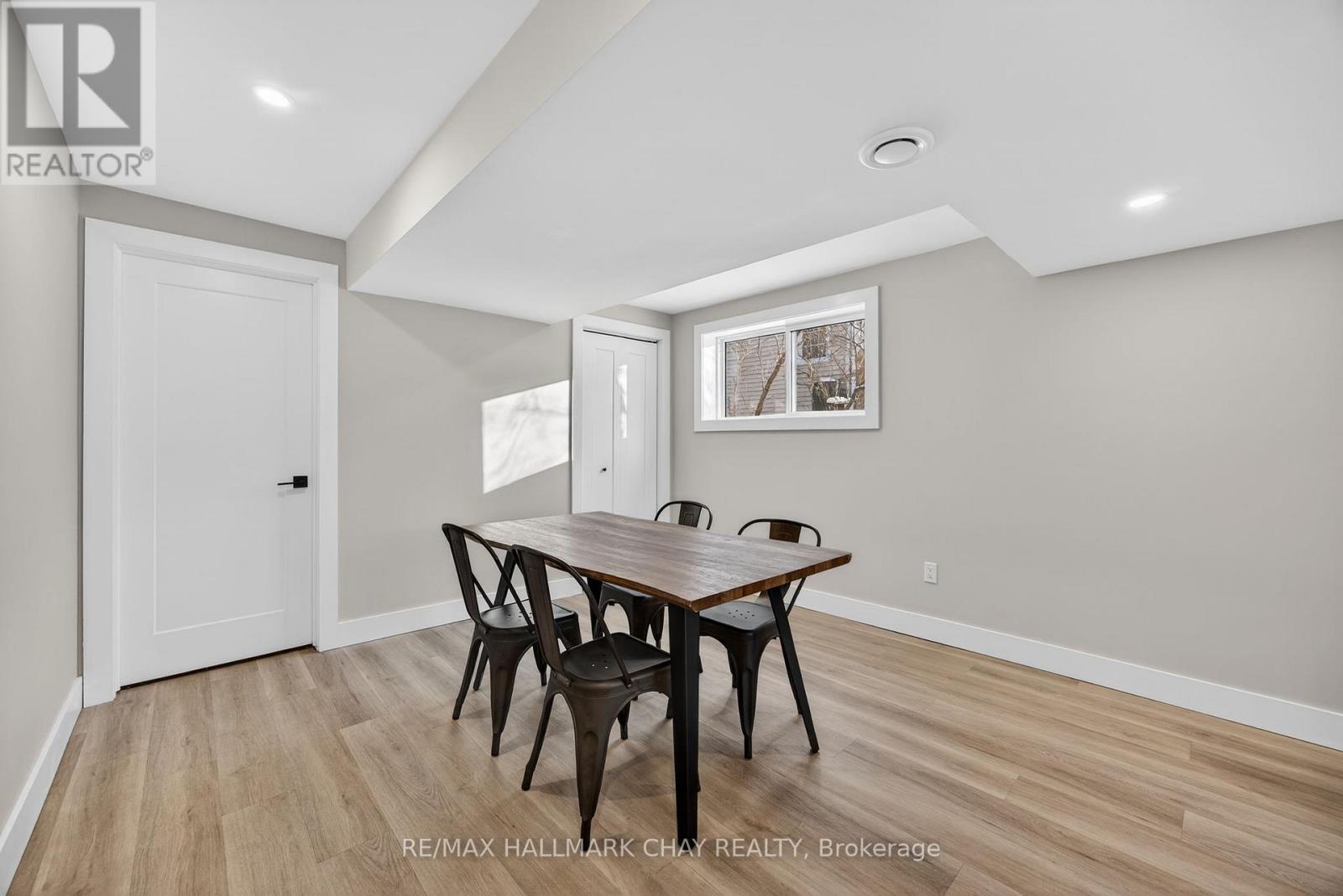 8717 Beachwood Road, Wasaga Beach, Ontario  L9Z 2G5 - Photo 37 - S12787746