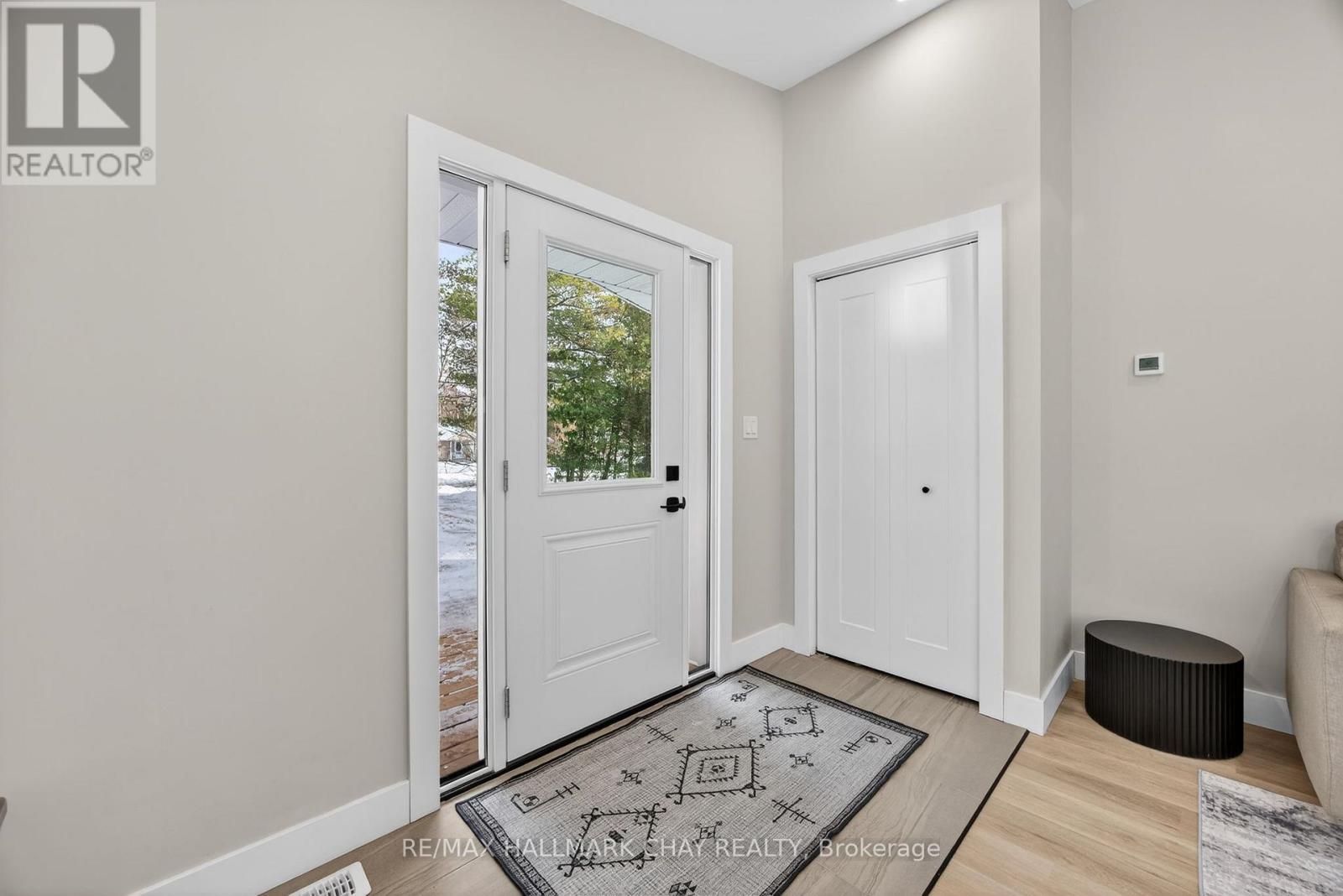 8717 Beachwood Road, Wasaga Beach, Ontario  L9Z 2G5 - Photo 7 - S12787746