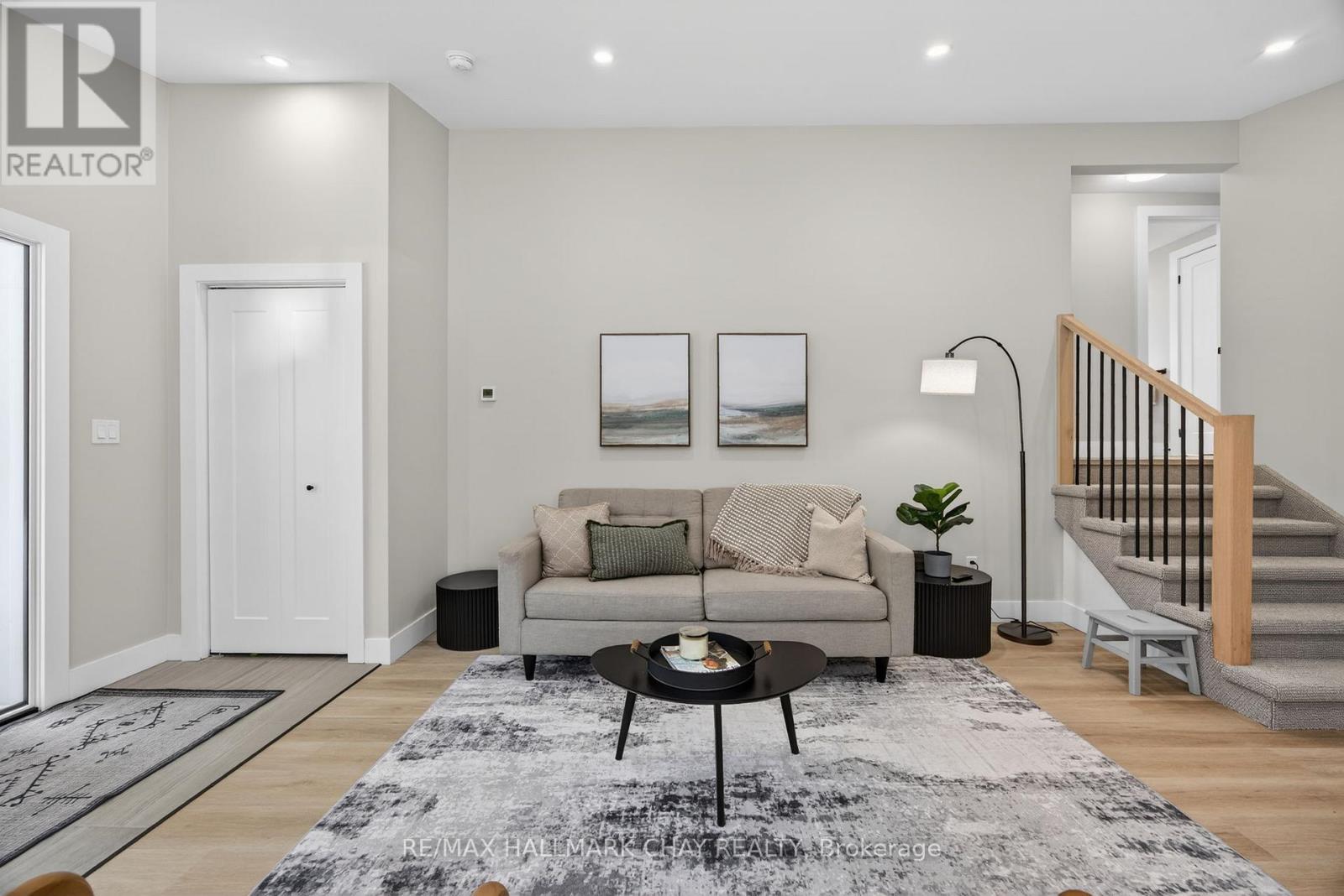 8717 Beachwood Road, Wasaga Beach, Ontario  L9Z 2G5 - Photo 9 - S12787746