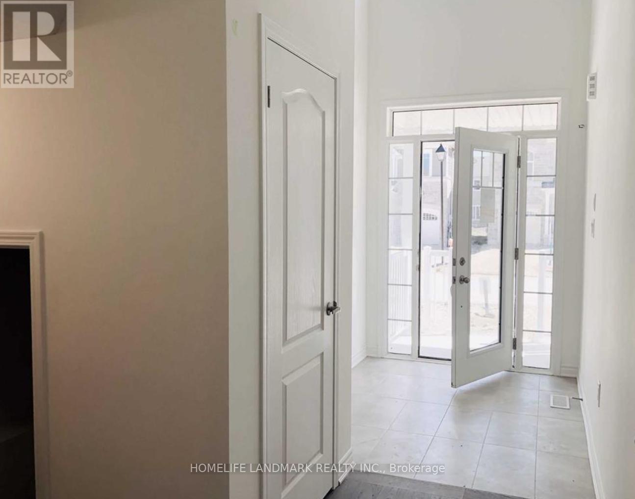 19 Catamaran Drive, Wasaga Beach, Ontario  L9Z 2K2 - Photo 2 - S12787762