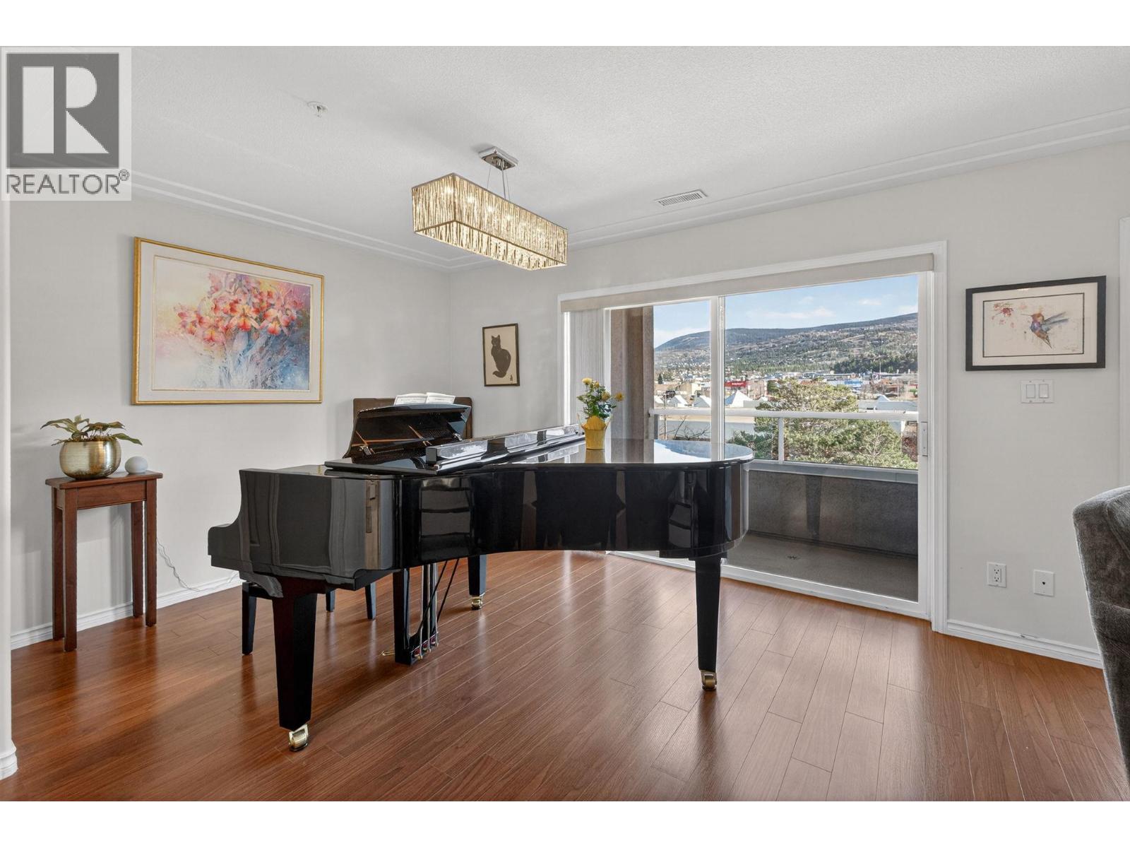 2265 Atkinson Street Unit# 504, Penticton, British Columbia  V2A 8R7 - Photo 3 - 10375977