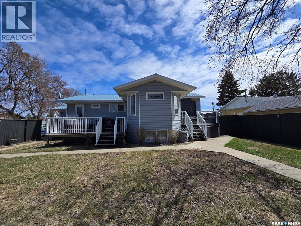 1010 Desmond Street, Grenfell, Saskatchewan  S0G 2B0 - Photo 2 - SK028513