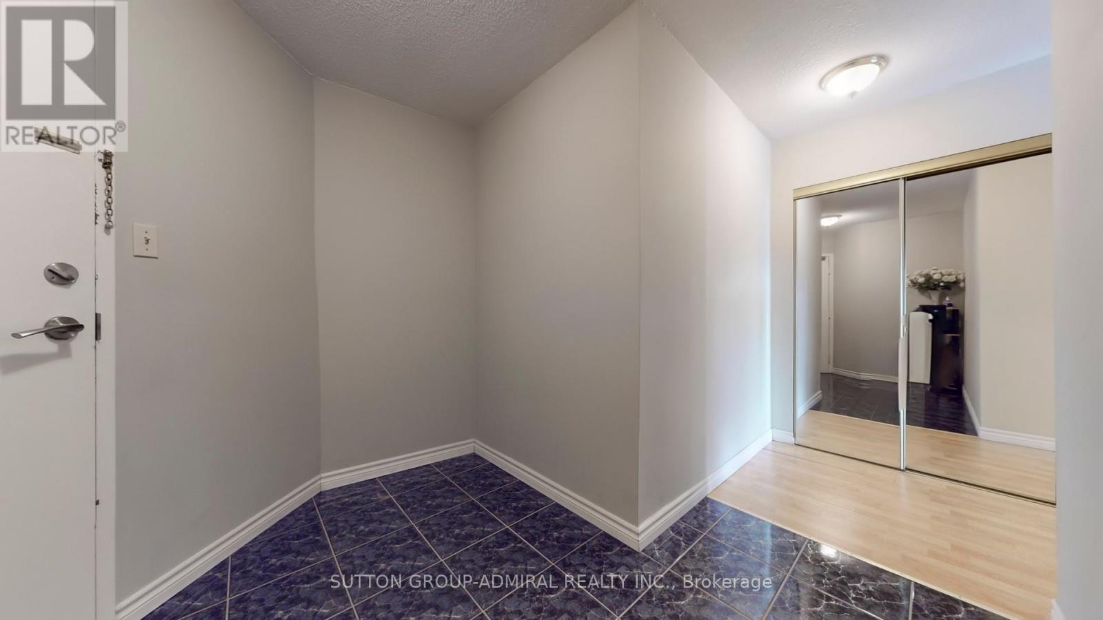 801 - 234 Albion Road, Toronto, Ontario  M9W 6A5 - Photo 3 - W12787710