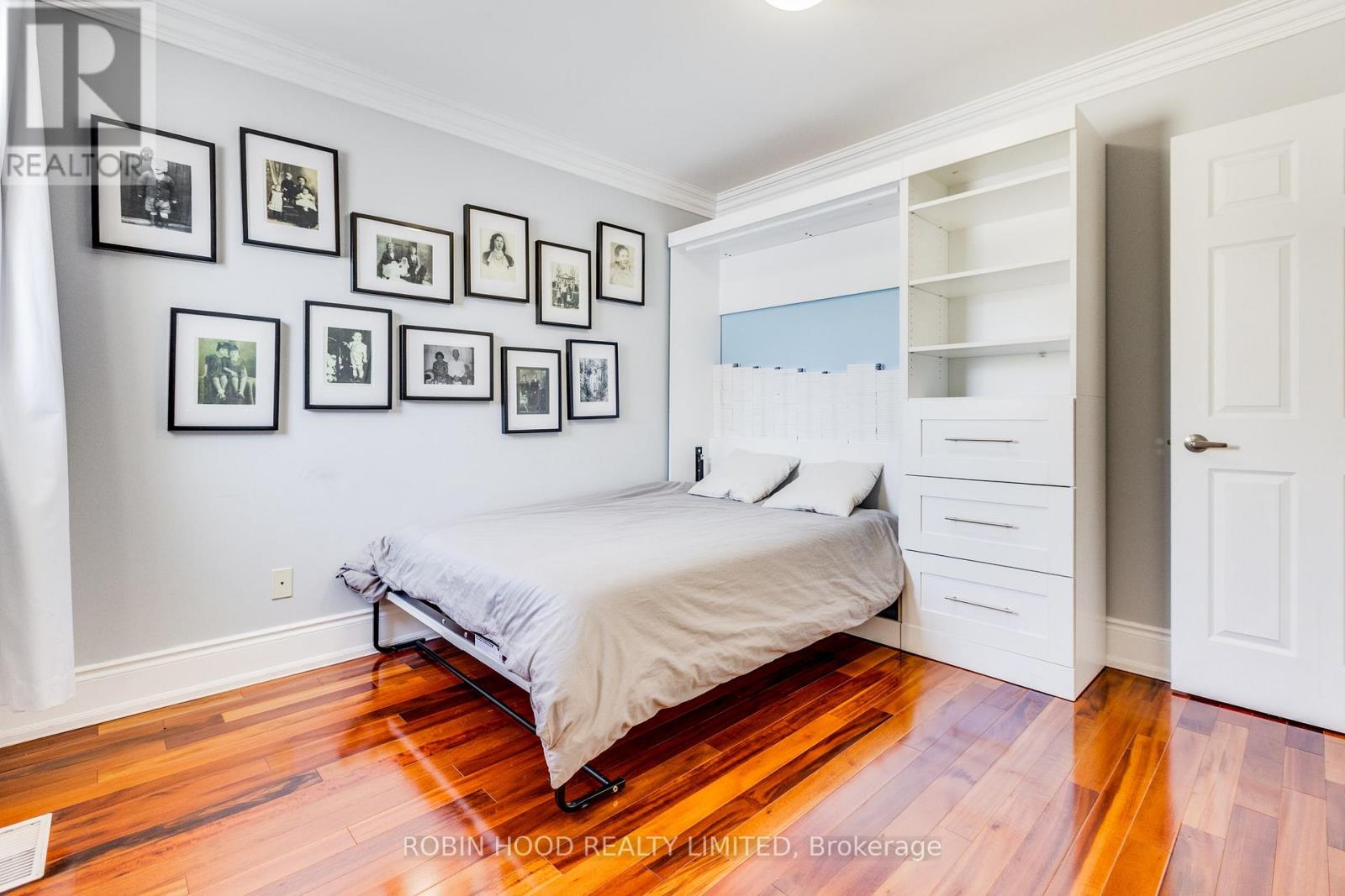 449 Gilbert Avenue, Toronto, Ontario  M6E 4X4 - Photo 23 - W12787724