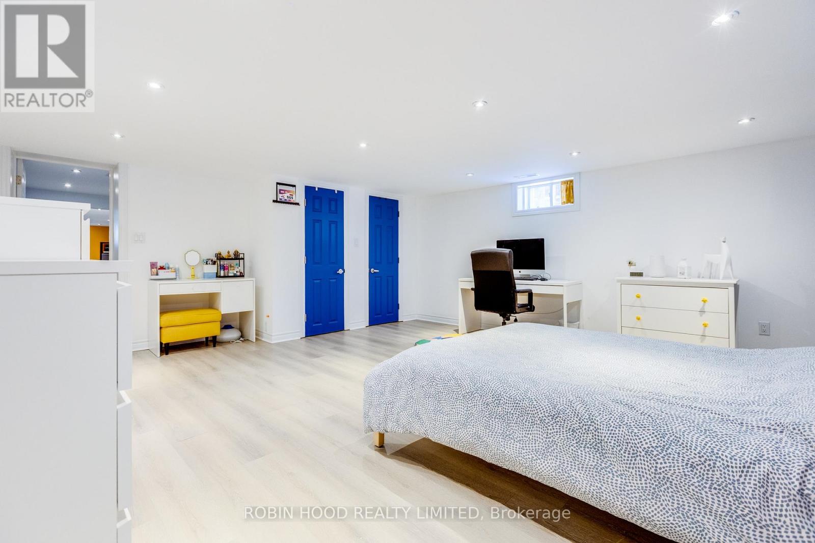 449 Gilbert Avenue, Toronto, Ontario  M6E 4X4 - Photo 26 - W12787724