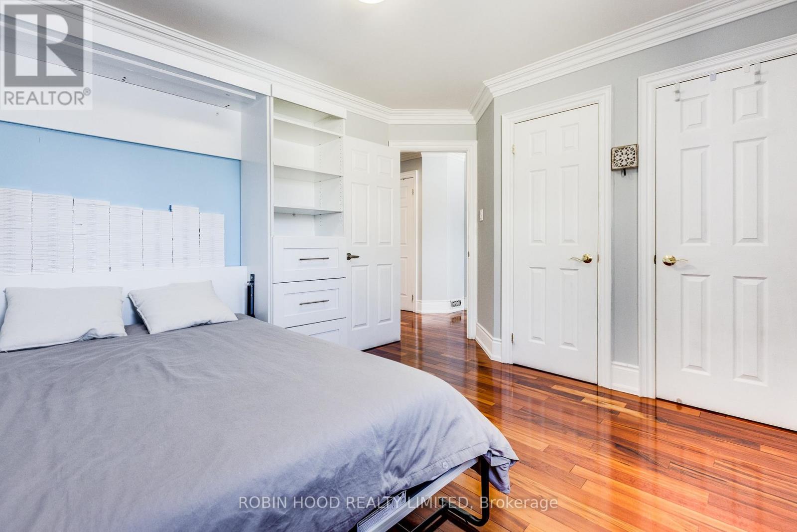 449 Gilbert Avenue, Toronto, Ontario  M6E 4X4 - Photo 27 - W12787724