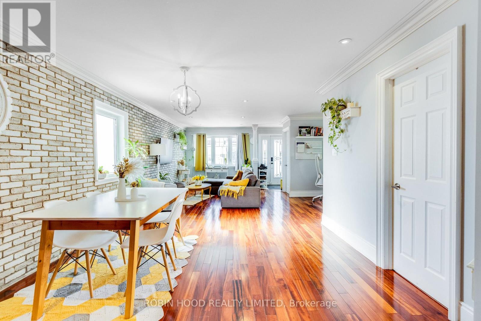 449 Gilbert Avenue, Toronto, Ontario  M6E 4X4 - Photo 5 - W12787724