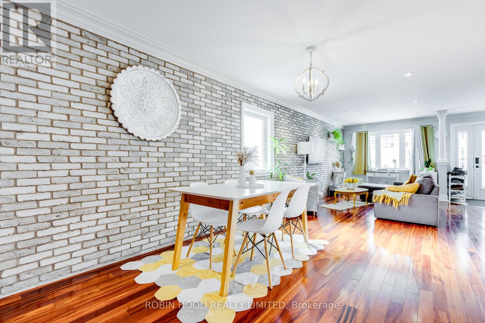 449 Gilbert Avenue, Toronto, Ontario  M6E 4X4 - Photo 7 - W12787724