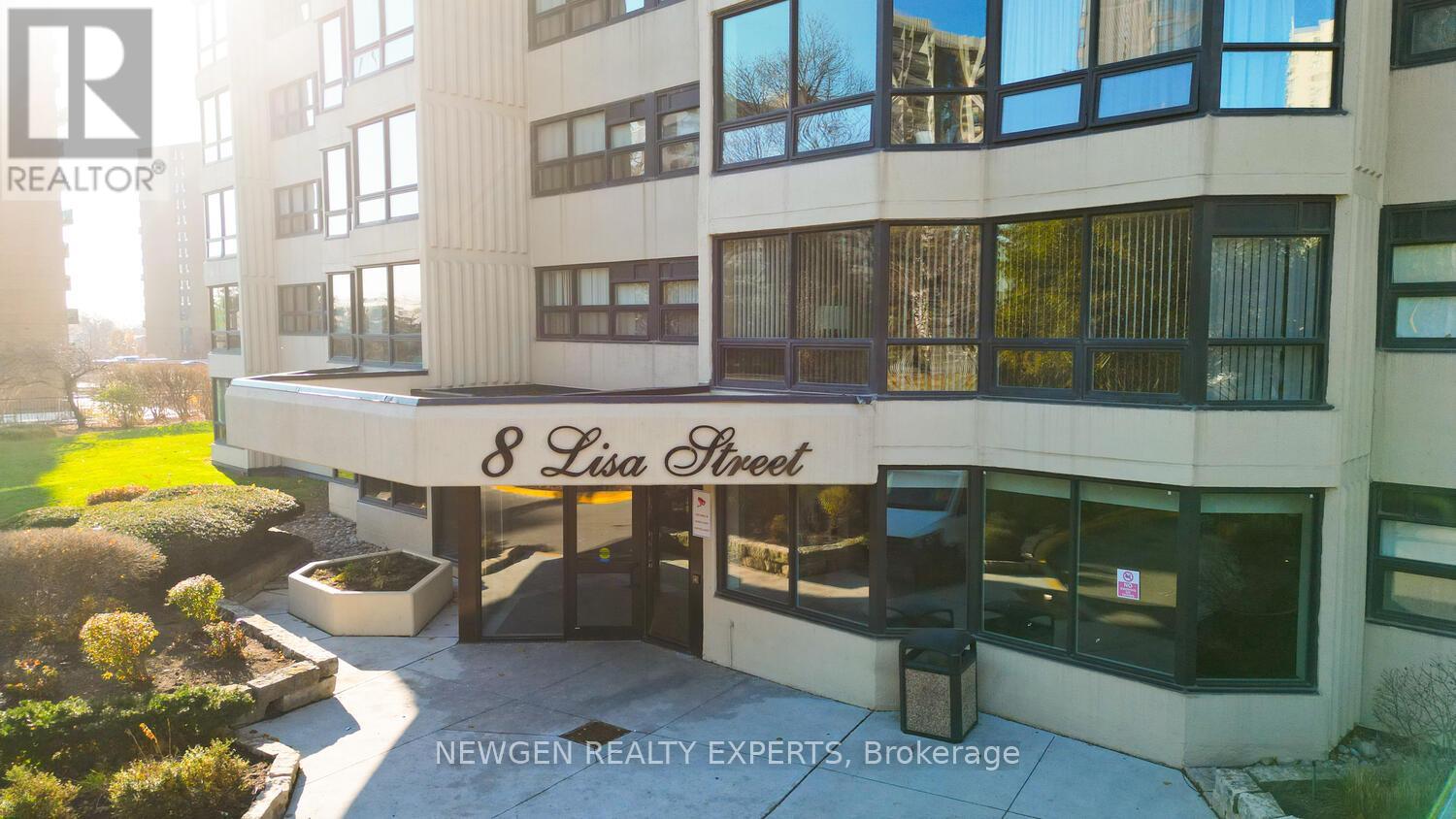 307 - 8 Lisa Street, Brampton, Ontario  L6T 4S6 - Photo 2 - W12787726