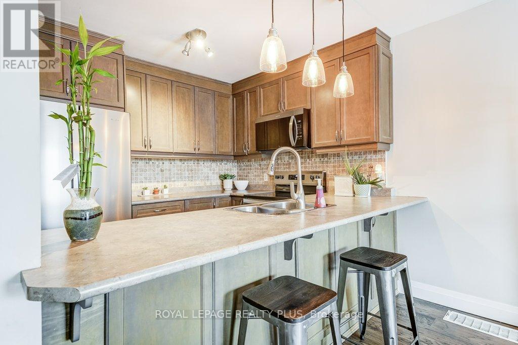 5144 Lampman Avenue, Burlington, Ontario  L7L 6L1 - Photo 16 - W12787728