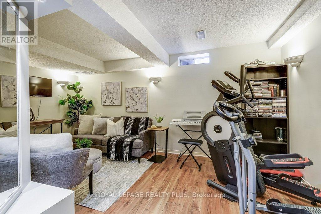 5144 Lampman Avenue, Burlington, Ontario  L7L 6L1 - Photo 32 - W12787728