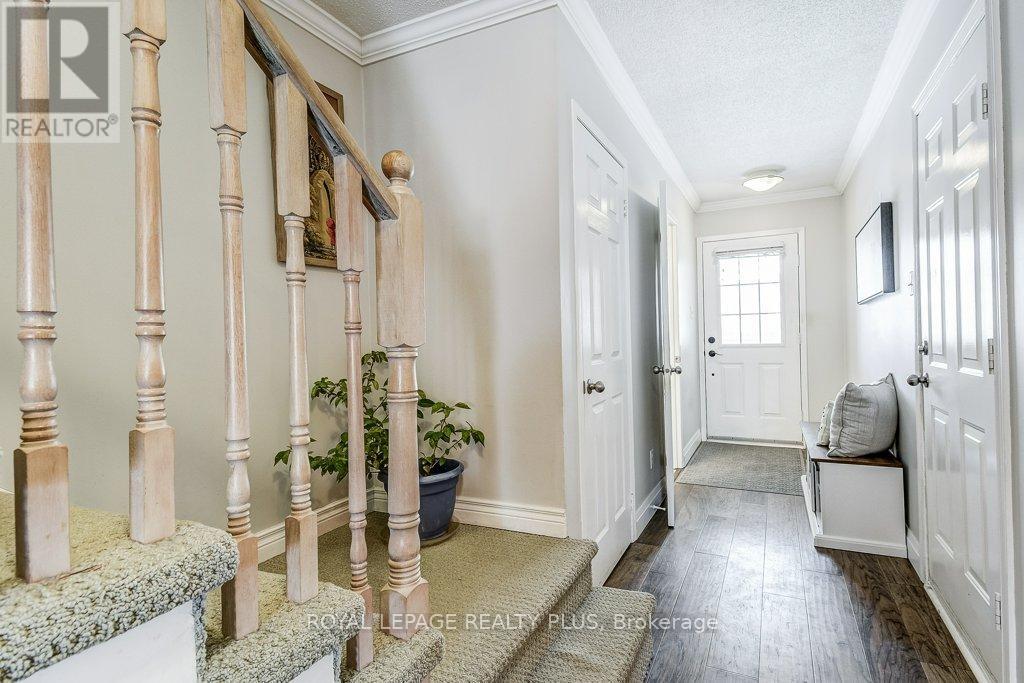 5144 Lampman Avenue, Burlington, Ontario  L7L 6L1 - Photo 8 - W12787728