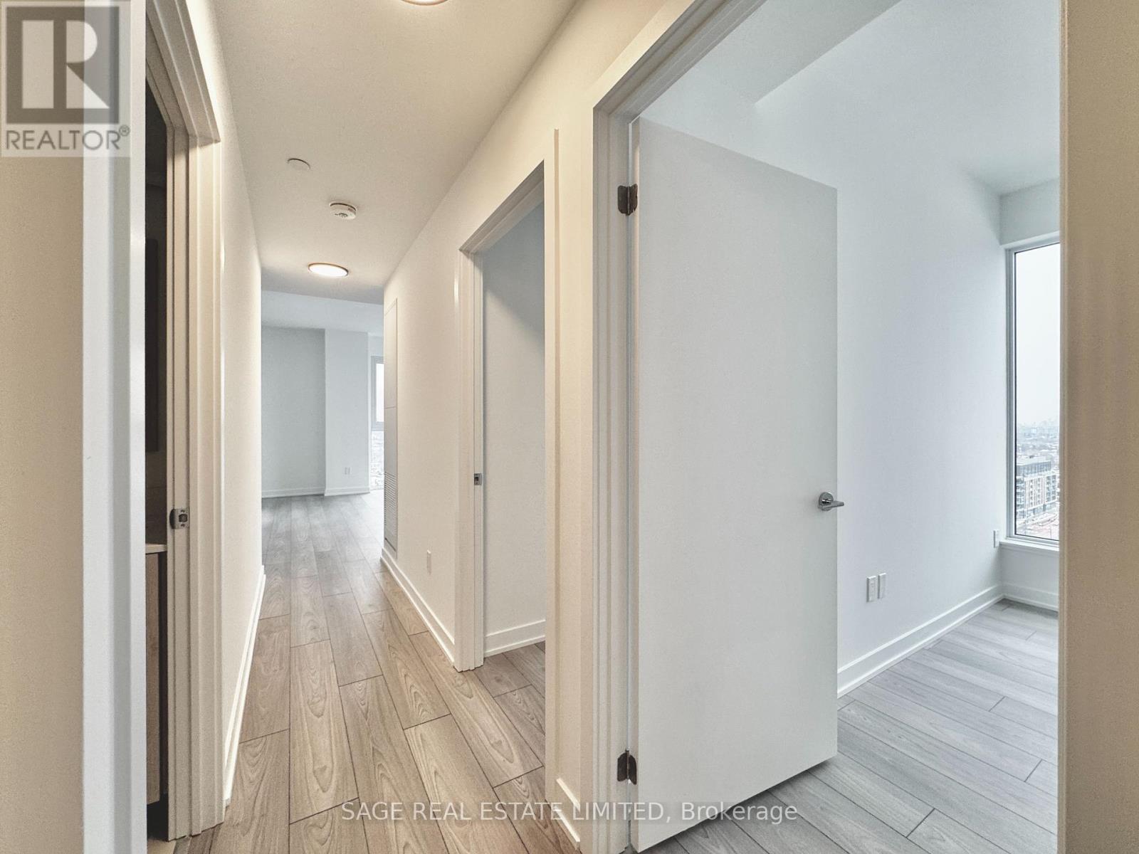 1403 - 1007 The Queensway, Toronto, Ontario  M8Z 0H4 - Photo 4 - W12787730