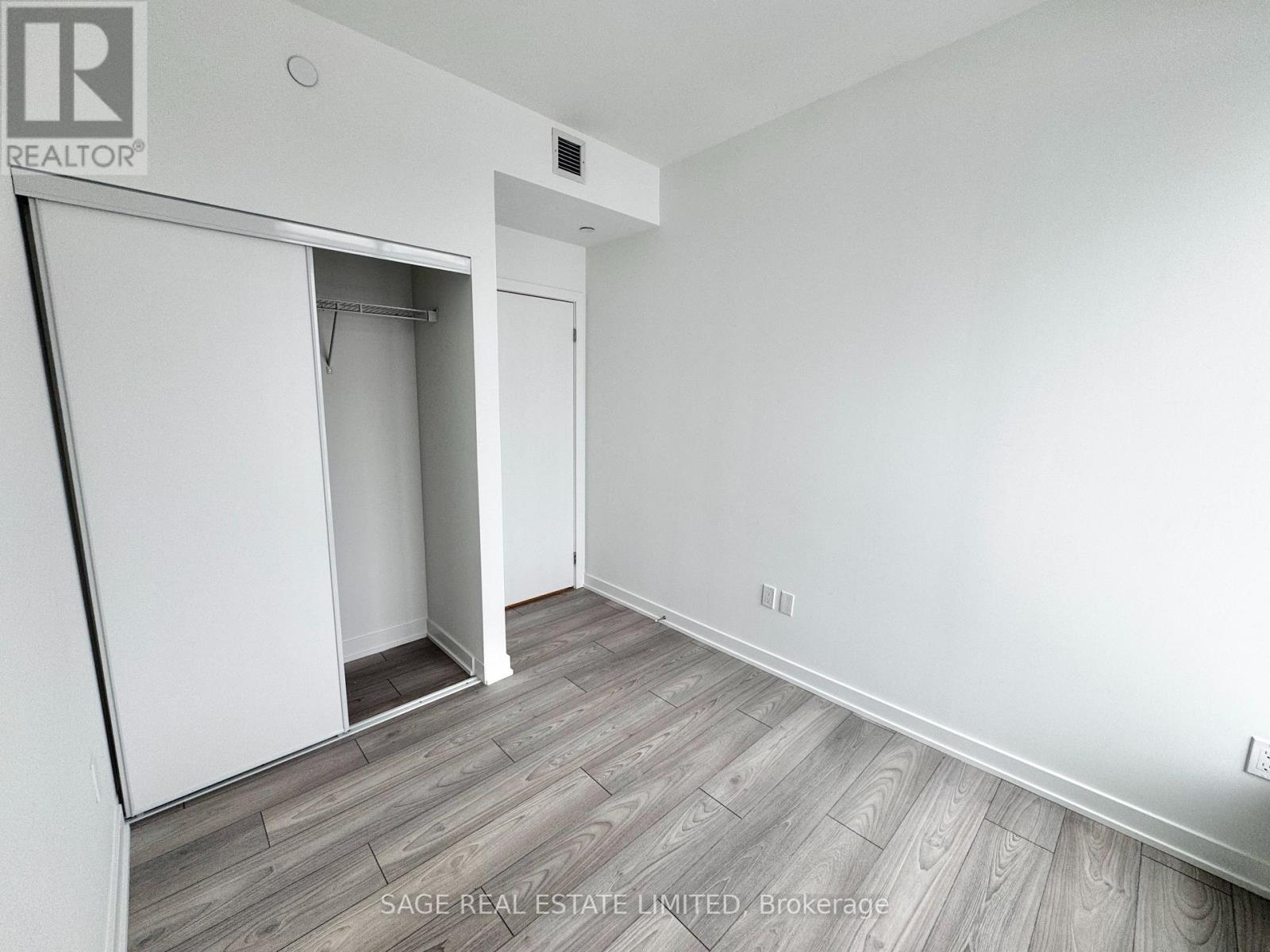 1403 - 1007 The Queensway, Toronto, Ontario  M8Z 0H4 - Photo 8 - W12787730