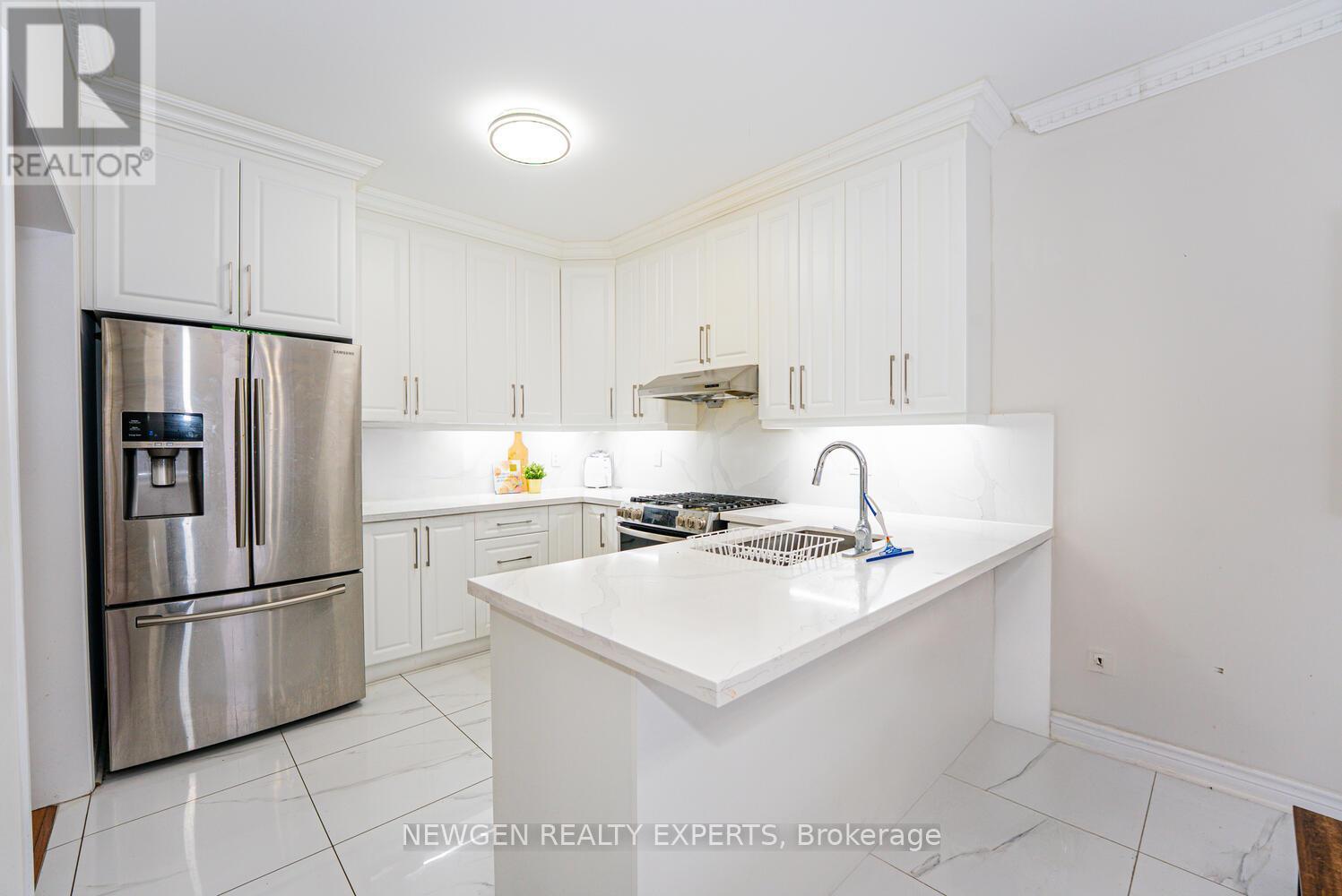 321 Queen Mary Drive, Brampton, Ontario  L7A 3S6 - Photo 13 - W12787768