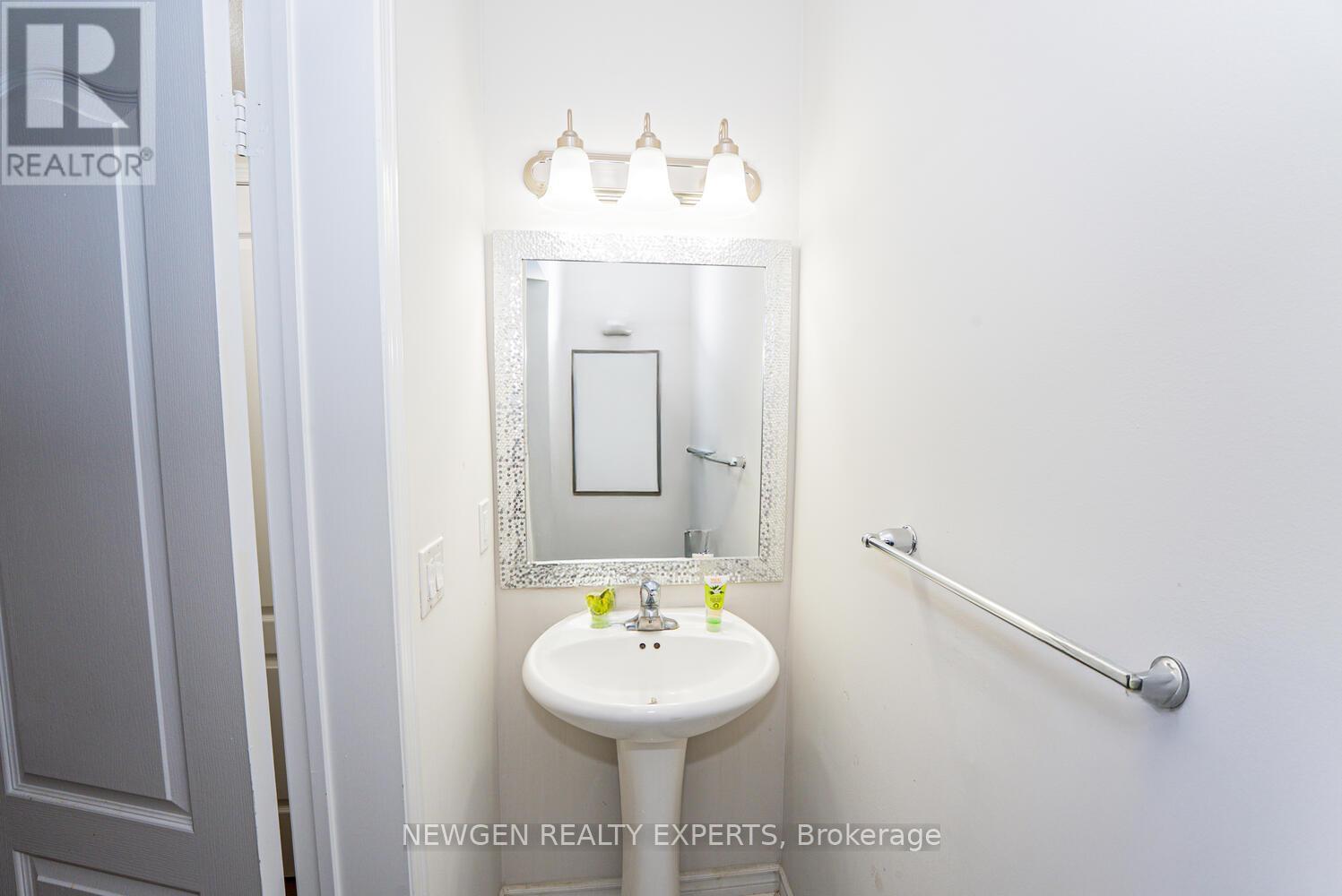 321 Queen Mary Drive, Brampton, Ontario  L7A 3S6 - Photo 17 - W12787768